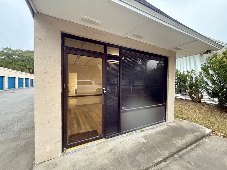 More Photos Of 2382-2384 Jamestown Rd, Fernandina Beach Self Storage For Lease