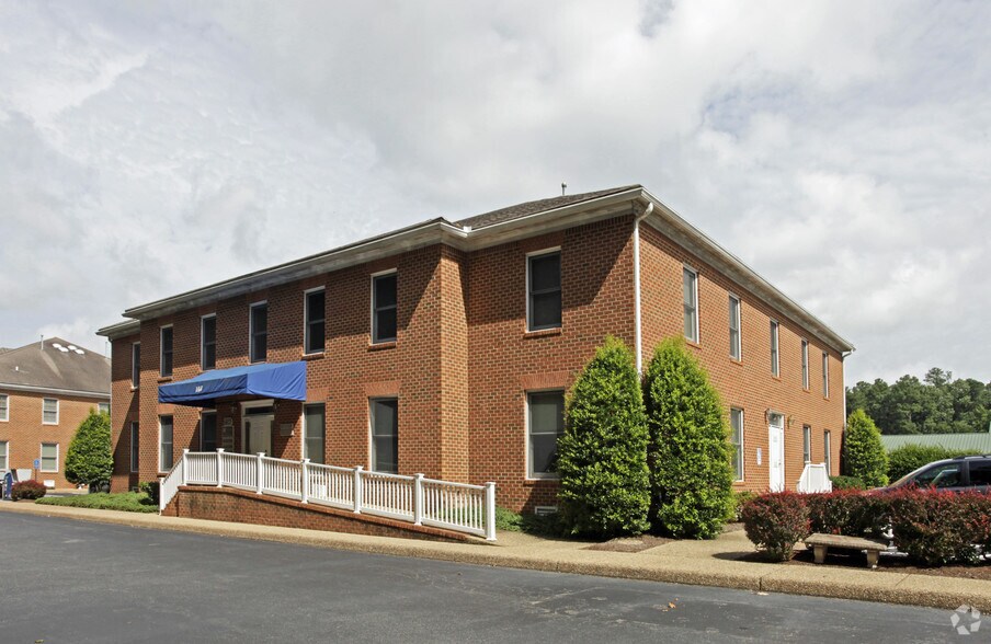 More Photos Of 156 Strawberry Plains Rd, Williamsburg Medical For Sale