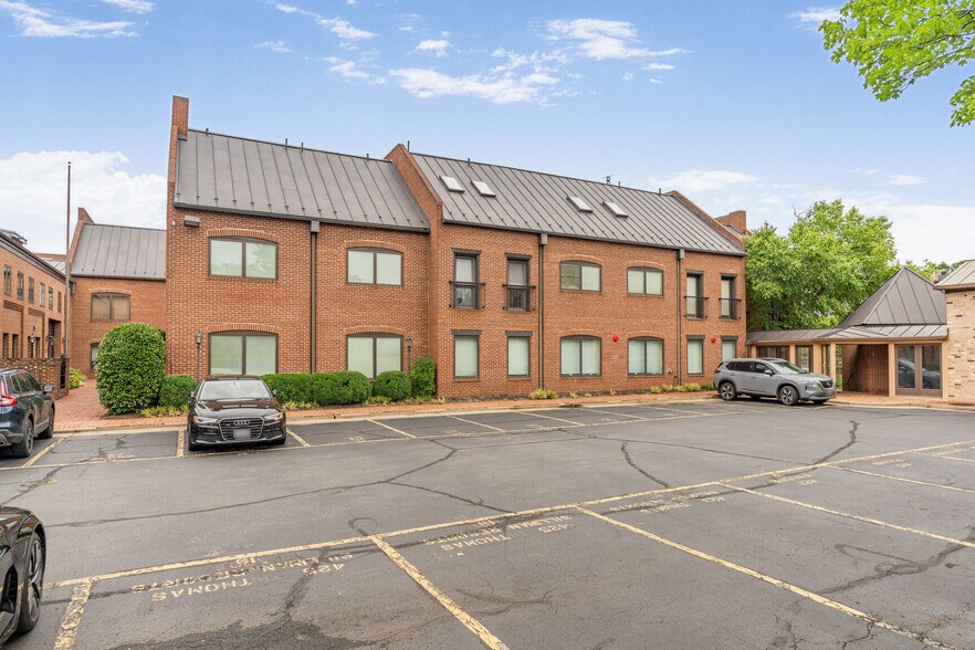 More Photos Of 415 N Lee St, Alexandria Office For Lease