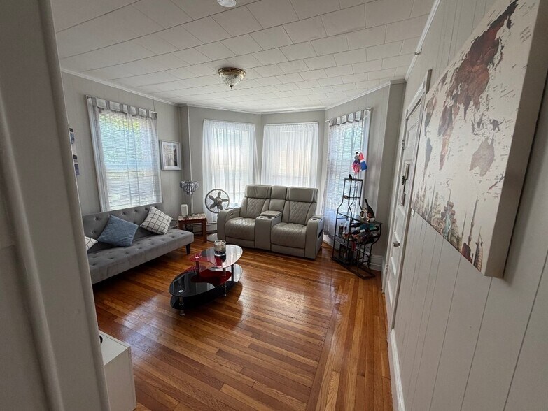 More Photos Of 29-35 Sagamore St, Lynn Apartments For Sale