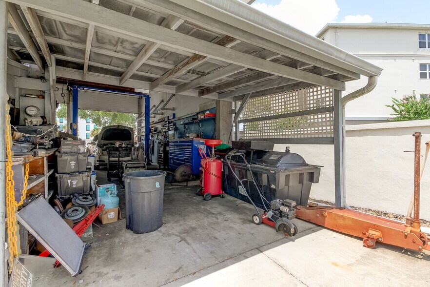 More Photos Of 600 Saint Petersburg Dr E, Oldsmar Auto Repair For Sale