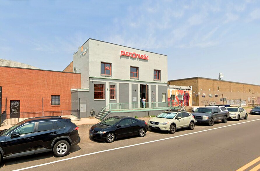 More Photos Of 2911 Walnut St, Denver Showroom For Sale