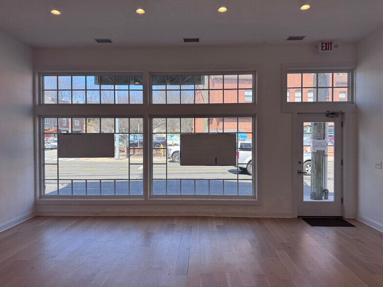 More Photos Of 133 E Putnam Ave, Cos Cob Office For Lease
