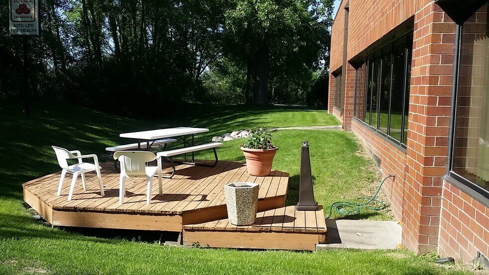 More Photos Of 4505 White Bear Pky, White Bear Lake Office For Lease