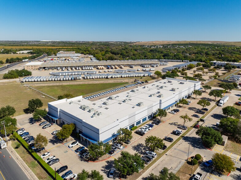 More Photos Of 8325 Tuscany Way, Austin Service For Lease