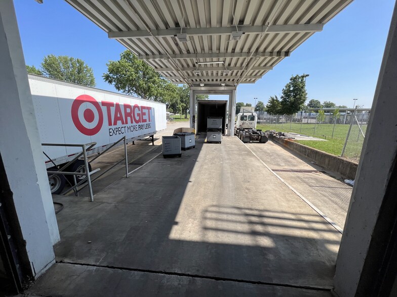 More Photos Of 1816 SW Remington Trl, Huntsville Manufacturing For Lease