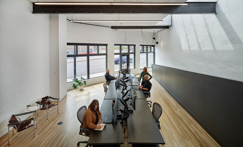 More Photos Of 1201 Keosauqua Way, Des Moines Office For Lease