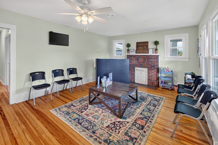 More Photos Of 402 W Main St, Williamston Medical For Sale