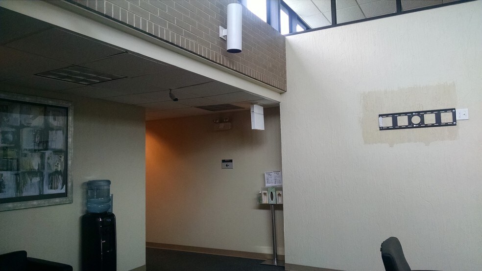 More Photos Of 2715 N Central Ave, Chicago Medical For Sale