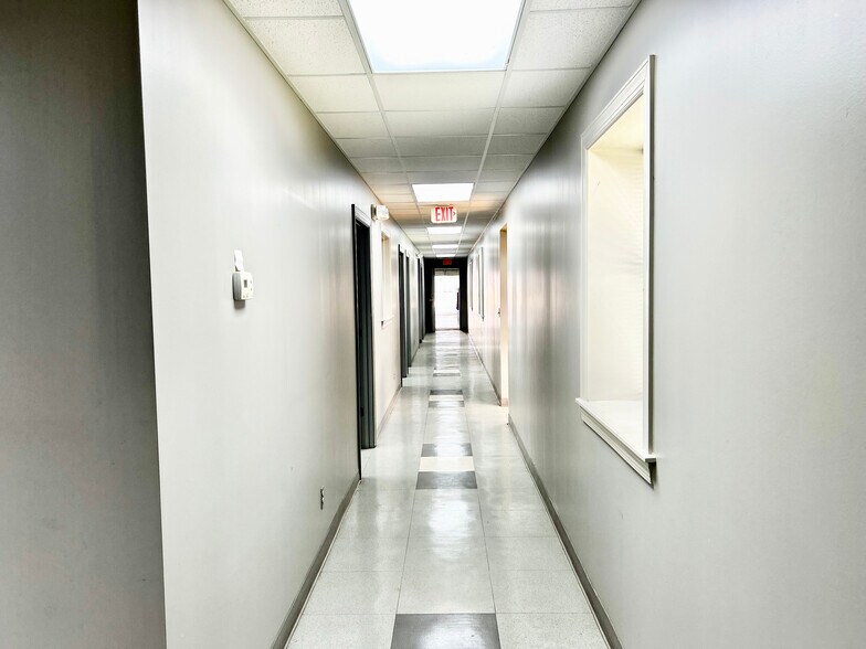 More Photos Of 1207 Butler St, Oxford Unknown For Lease