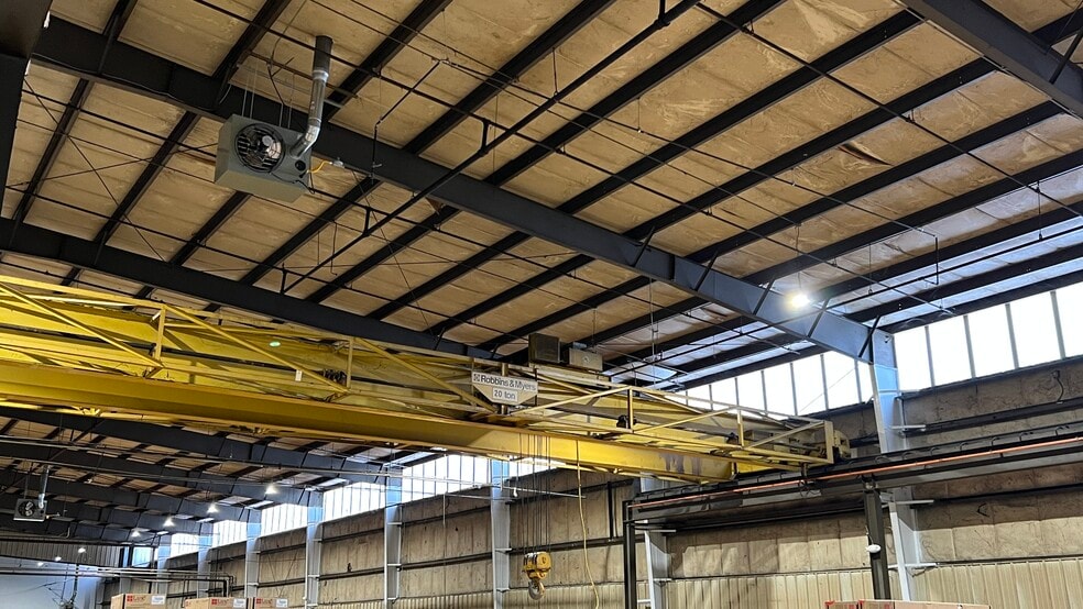 More Photos Of 2112 S Green St, Tupelo Warehouse For Lease