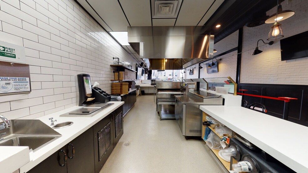 More Photos Of 5242-5246 E 2nd St, Long Beach Restaurant For Lease