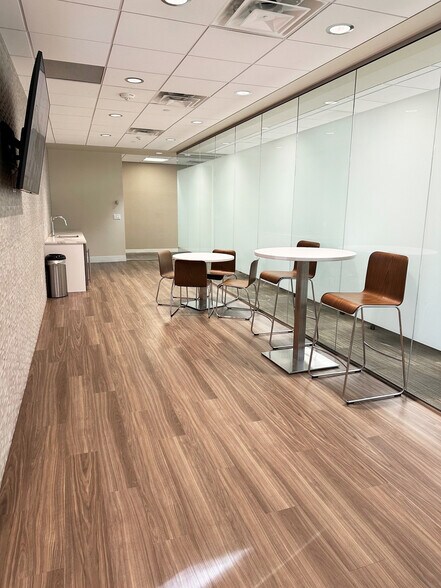 More Photos Of 5575 Dtc Pky, Greenwood Village Office For Lease