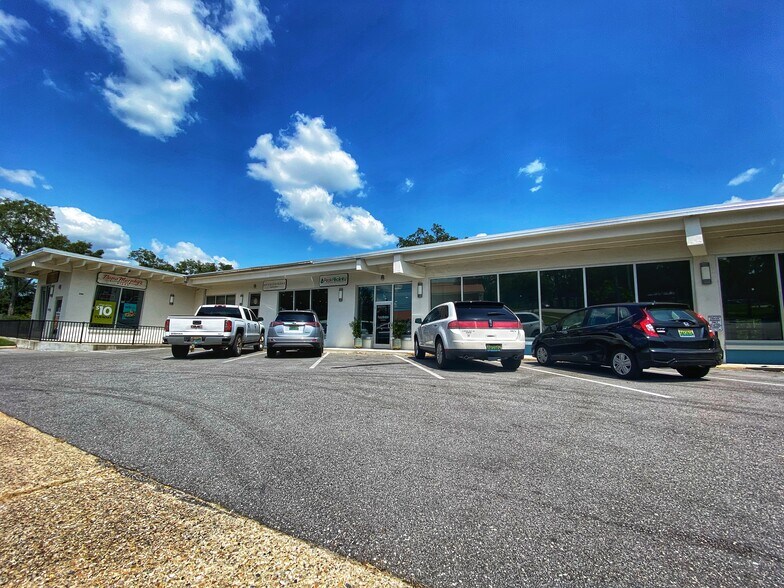 More Photos Of 2724 Old Shell Rd, Mobile Freestanding For Lease