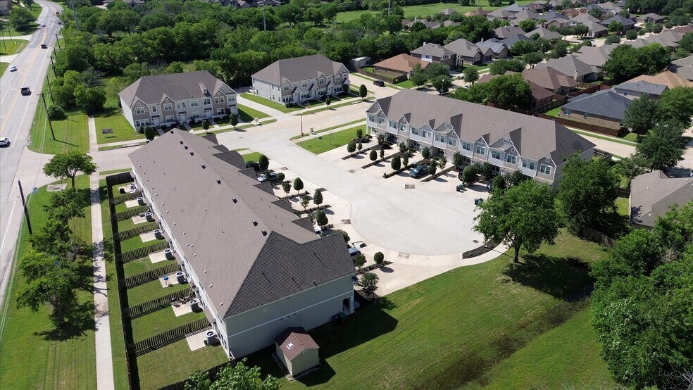 More Photos Of 101 Springtree St, Denton Apartments For Sale