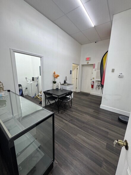 More Photos Of 3037-3059 Gulf Breeze Pky, Gulf Breeze Unknown For Lease
