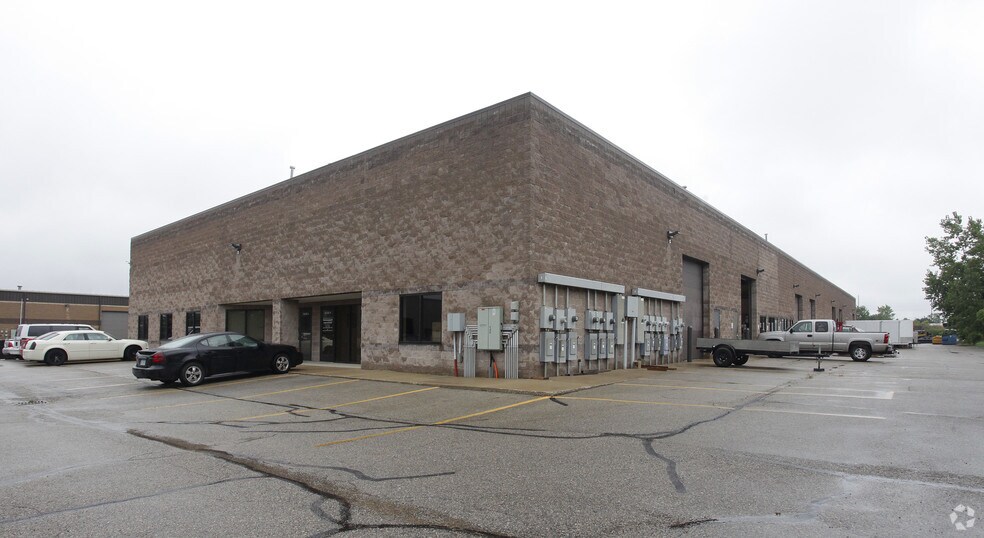 More Photos Of 3408 Busch Dr SW, Grandville Manufacturing For Sale