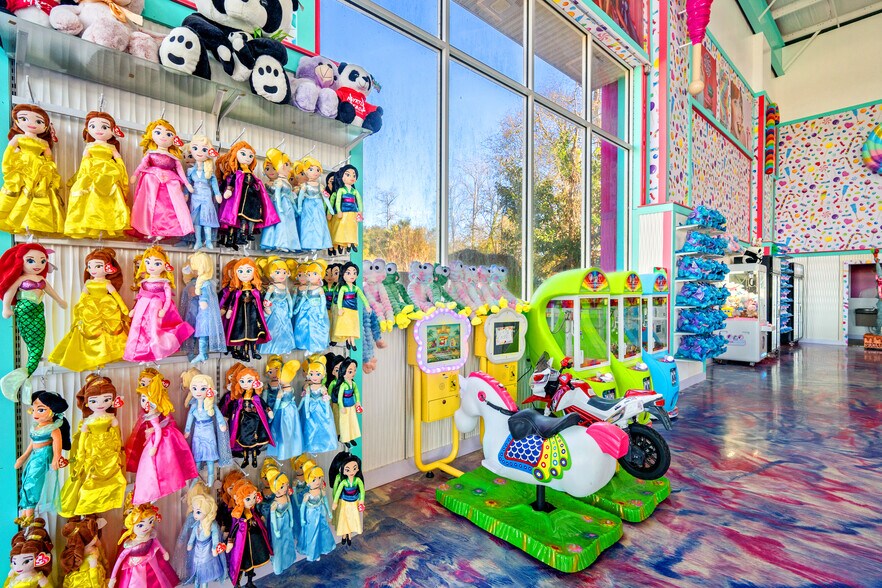 More Photos Of 4831 S Kings Hwy, Myrtle Beach Freestanding For Sale