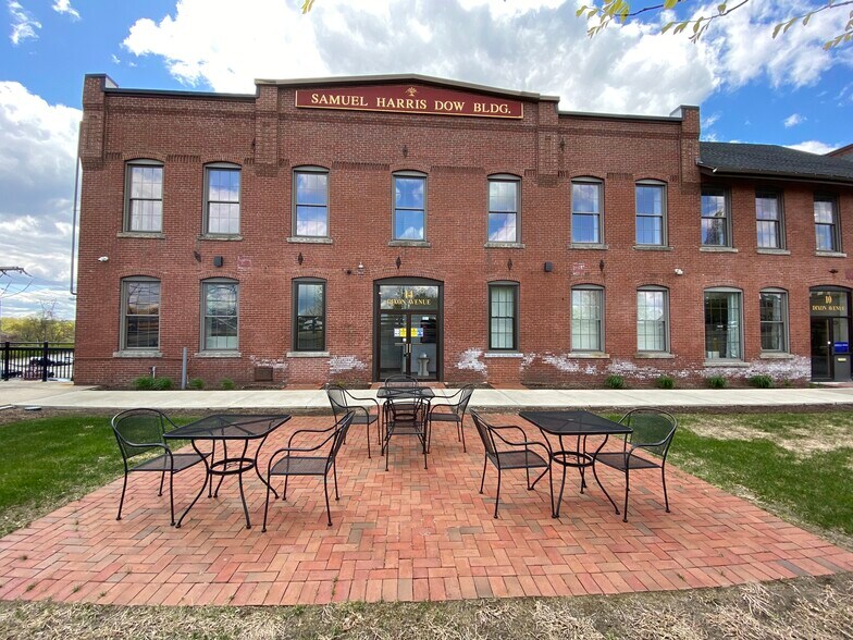 Primary Photo Of 8 Dixon Ave, Concord Office For Lease