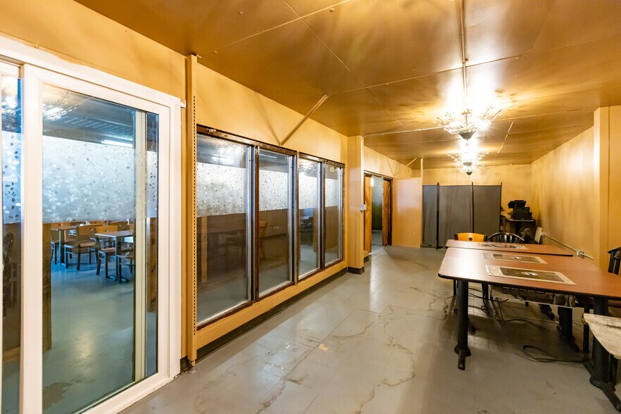 More Photos Of 105 Steuben st, Bingen General Retail For Sale