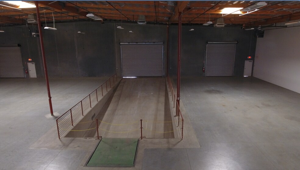 More Photos Of 200 E Avenue K-8, Lancaster Warehouse For Lease