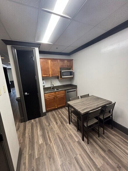 More Photos Of 3325 Aspen Grove Dr, Franklin Loft Creative Space For Sale