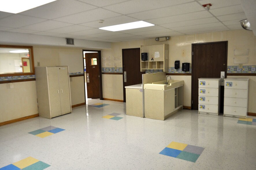More Photos Of 3675 Riverdale Rd, Memphis Daycare Center For Sale