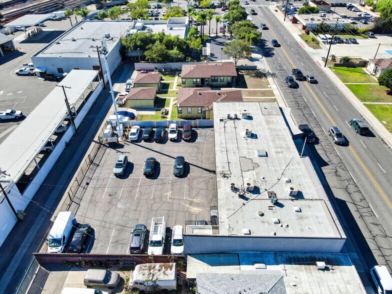 More Photos Of 1532-1538 W Commonwealth Ave, Fullerton Storefront Retail Residential For Lease