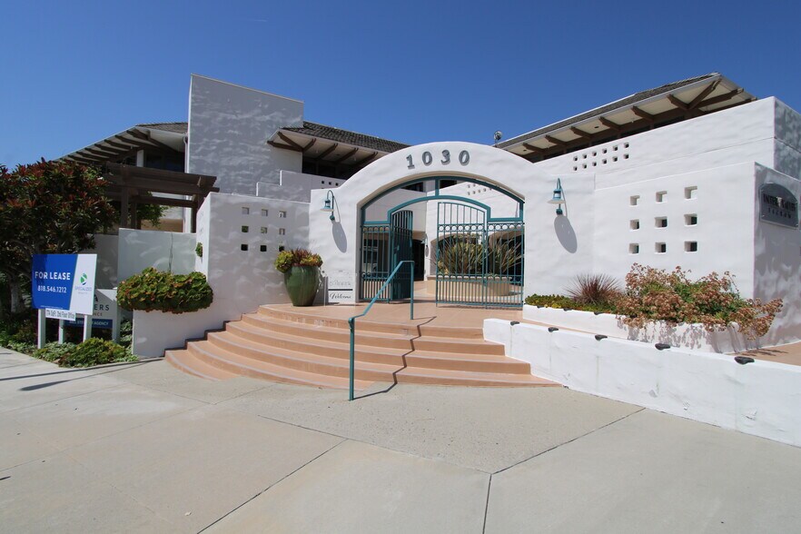 More Photos Of 1030 Foothill Blvd, La Cañada Flintridge Office For Lease