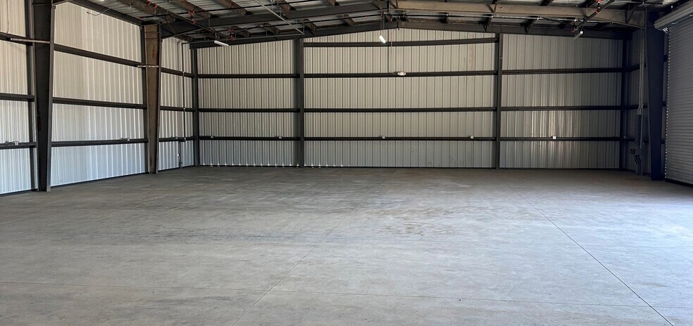 More Photos Of 8424 Cottonwood Ave, Fontana Warehouse For Sale