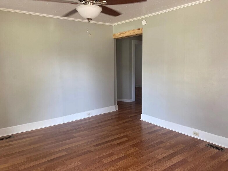 More Photos Of , Lexington Specialty For Sale