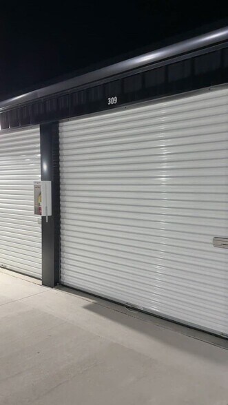 More Photos Of 1308 Adair Ct SW, Cedar Rapids Self Storage For Sale