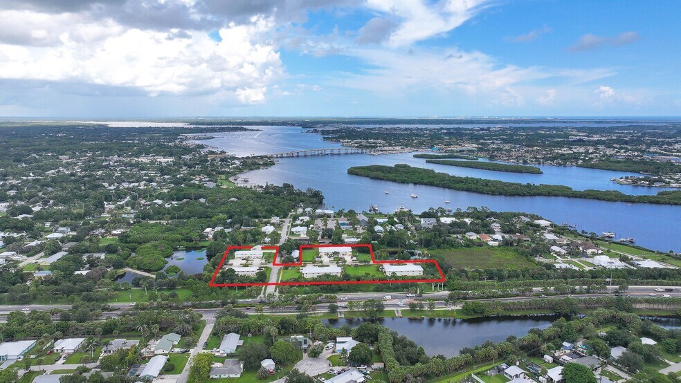 More Photos Of 604 SW 35th St, Palm City Apartments For Sale