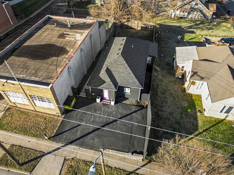 More Photos Of 6632 E Truman Rd, Kansas City General Retail For Sale