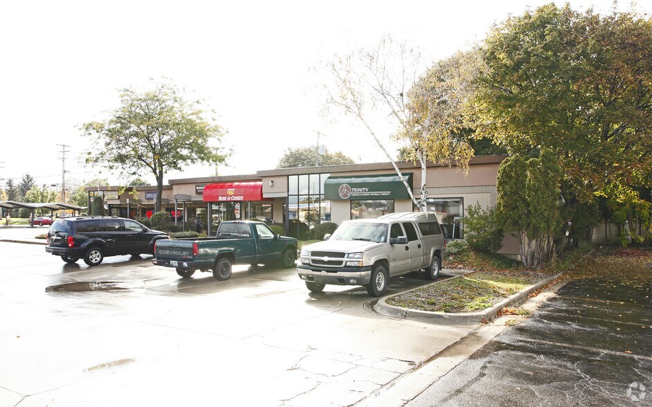More Photos Of 1028 S Mission St, Mount Pleasant General Retail For Sale