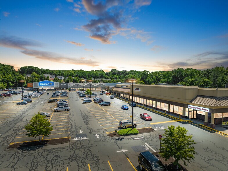 More Photos Of 235 Queen St, Southington Unknown For Lease