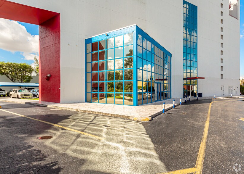 More Photos Of 9600 NW 25th St, Miami Loft Creative Space For Sale