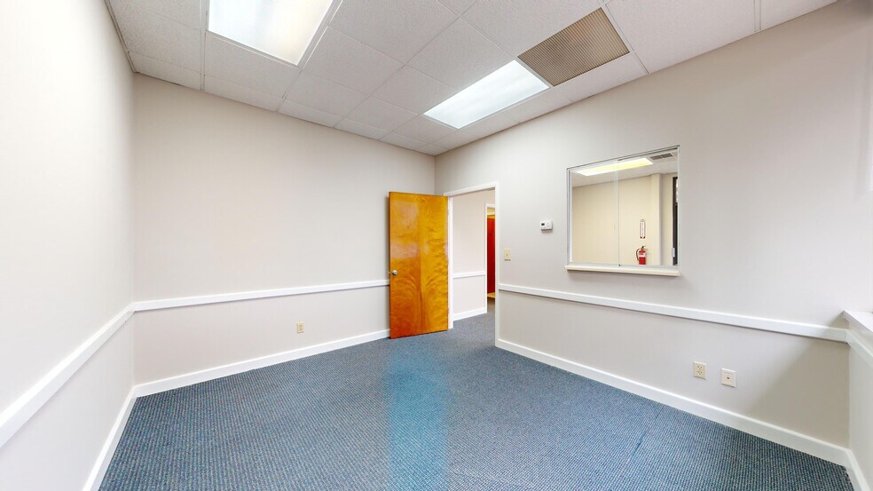 More Photos Of 130 N Gross Rd, Kingsland Medical For Sale