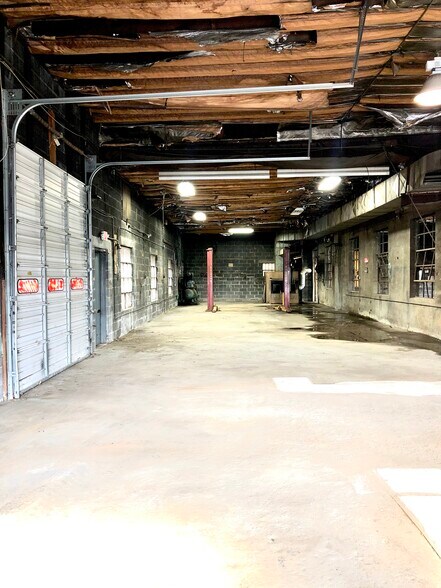 More Photos Of 262 Goffle Rd, Hawthorne Service For Lease