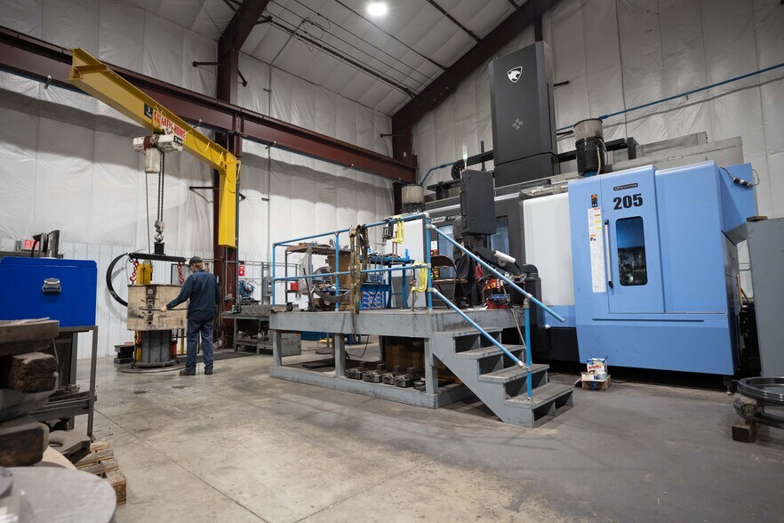 More Photos Of 162 Chapman Rd, Pleasantville Manufacturing For Sale