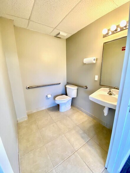 More Photos Of 540 NW University, Port Saint Lucie Office Residential For Sale