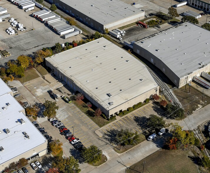 Primary Photo Of 12621-12623 International Pky, Dallas Distribution For Lease