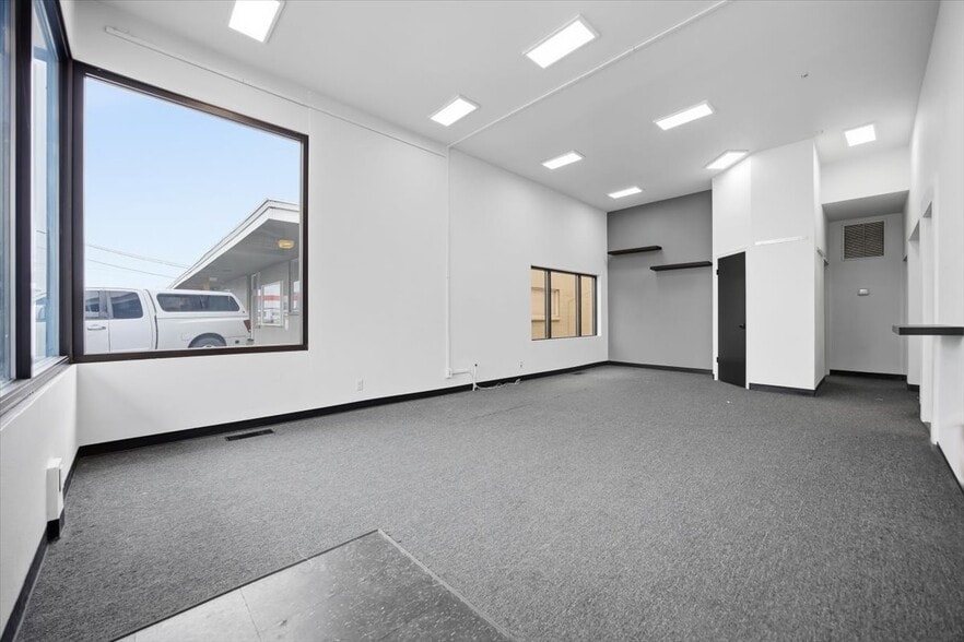 More Photos Of 2628 W Bruneau Pl, Kennewick Office For Lease