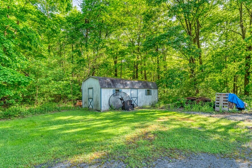 More Photos Of 1520 Broadway, Esopus Freestanding For Sale