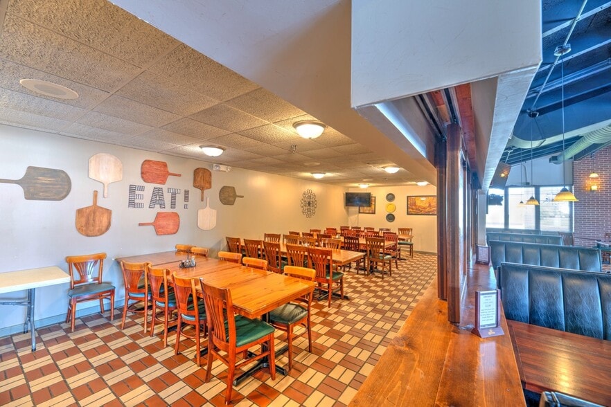 More Photos Of 116 S Larkin Ave, Joliet Restaurant For Sale