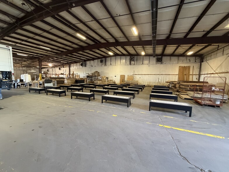 More Photos Of 3248 N Sheridan Rd, Tulsa Warehouse For Sale