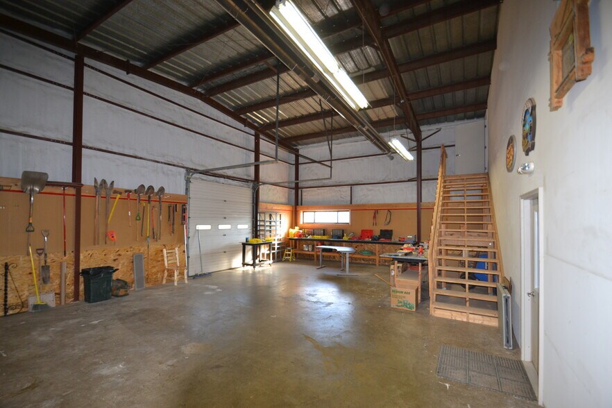 More Photos Of 6915 Raywood Rd, Monona Warehouse For Sale