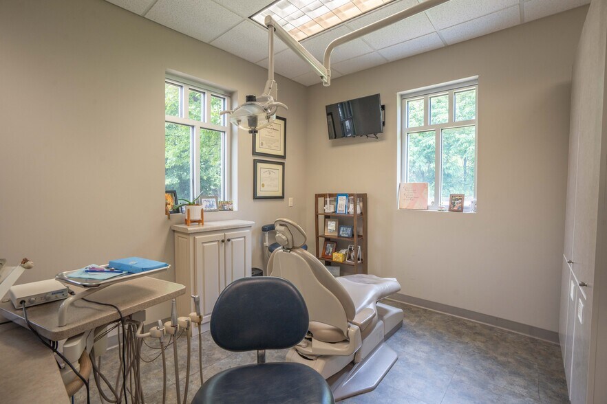 More Photos Of 1941 S Germantown Rd, Germantown Medical For Lease