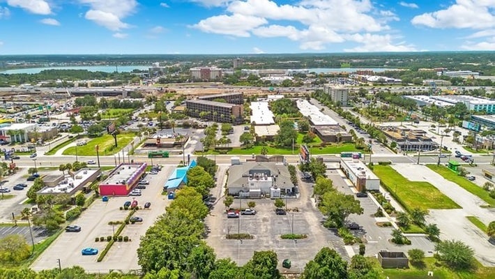 More Photos Of 7653 International Dr, Orlando Freestanding For Lease