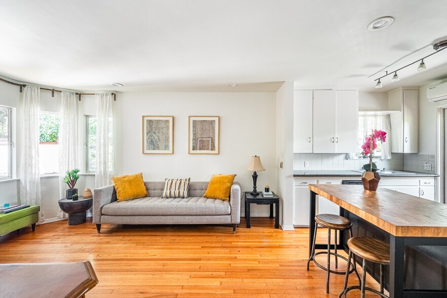 More Photos Of 914 20Th St, Santa Monica Apartments For Sale